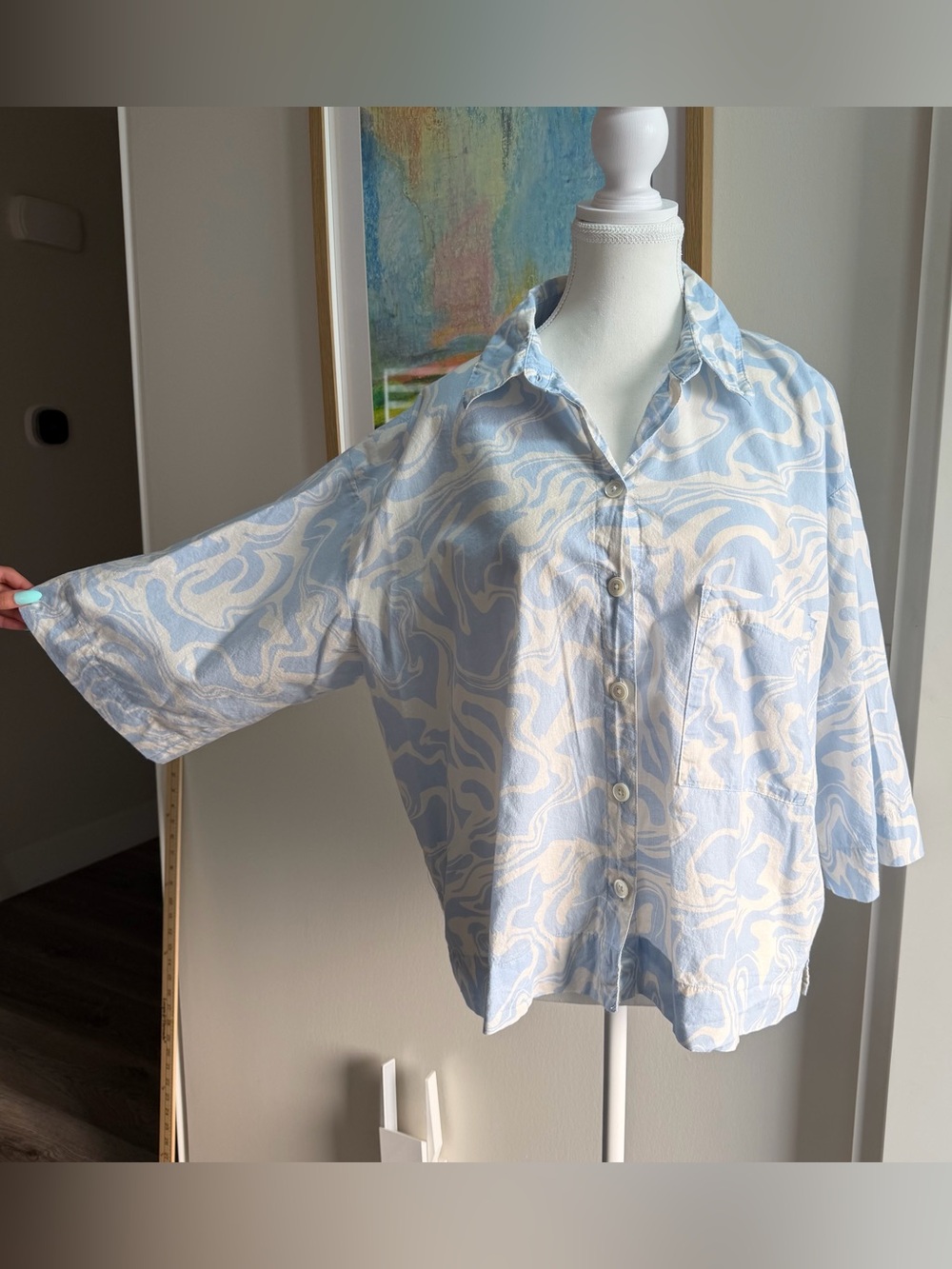 Love & Lore Organic Cotton Marbled Button Down Shirt Size L Blue White Abstract